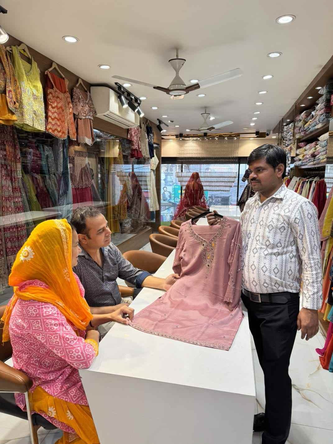 Navratri Shopping Picks Up Cotton Kurtis Trend Among Women