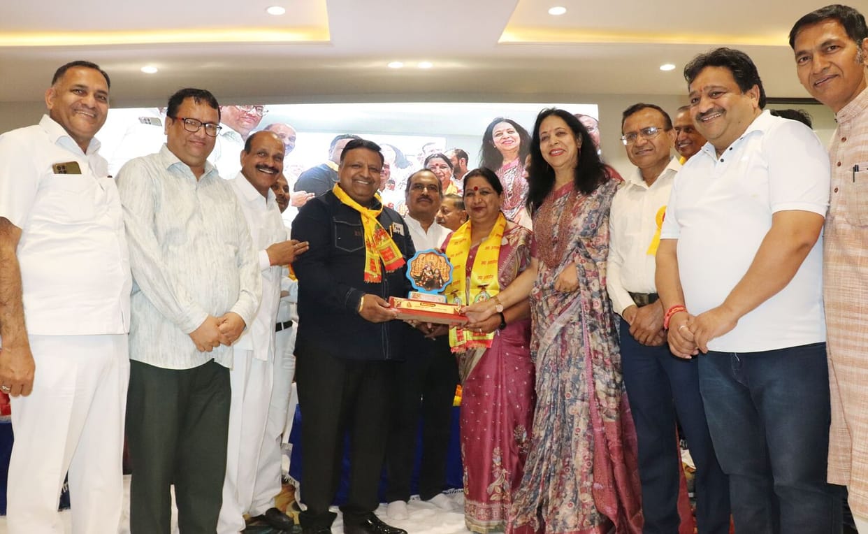 Rajkumar Goyal Receives the Agra Samman
