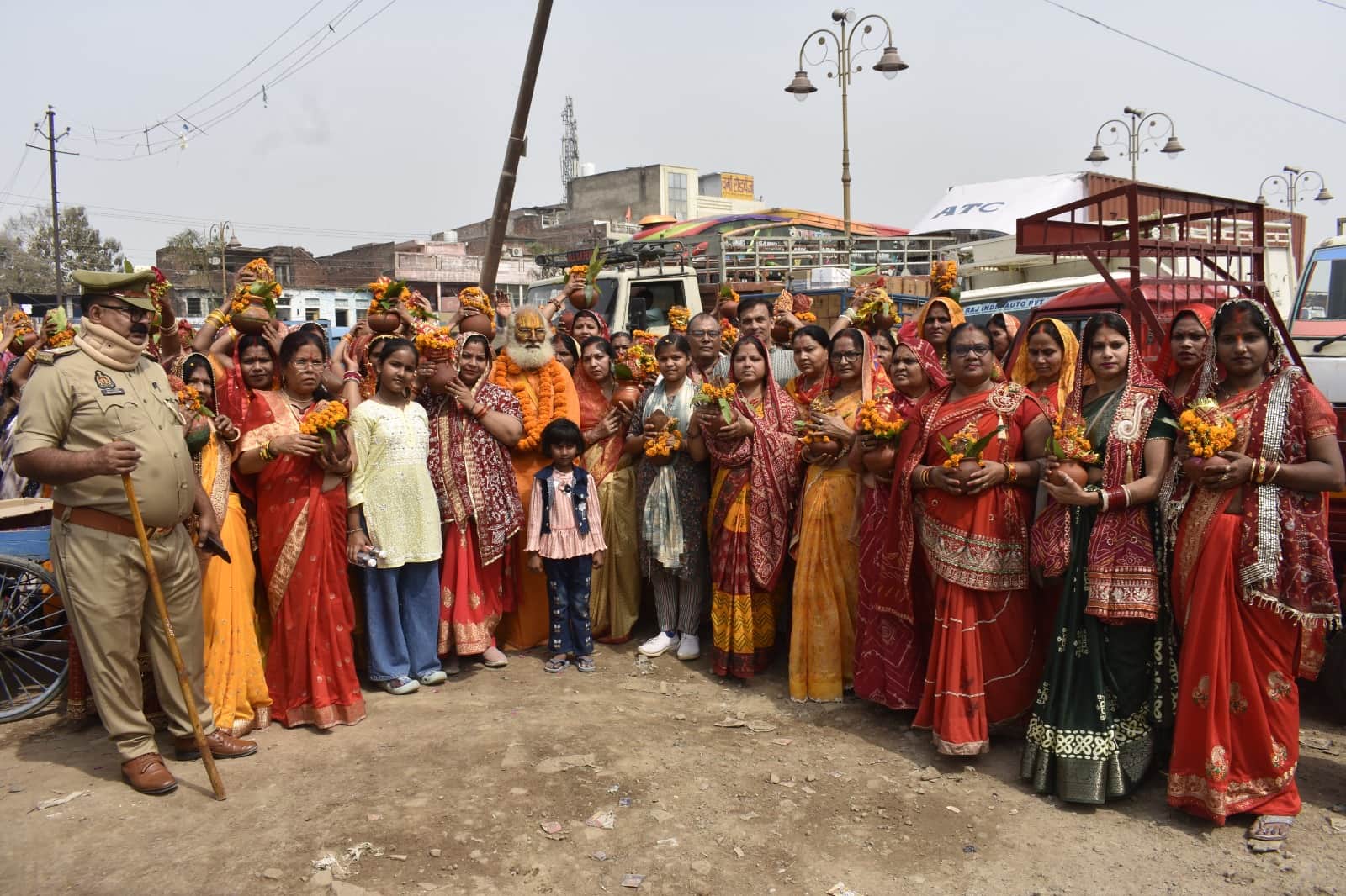 भव्य कलश यात्रा के साथ सहस्त्रार्चन महायज्ञ का शुभारंभ।