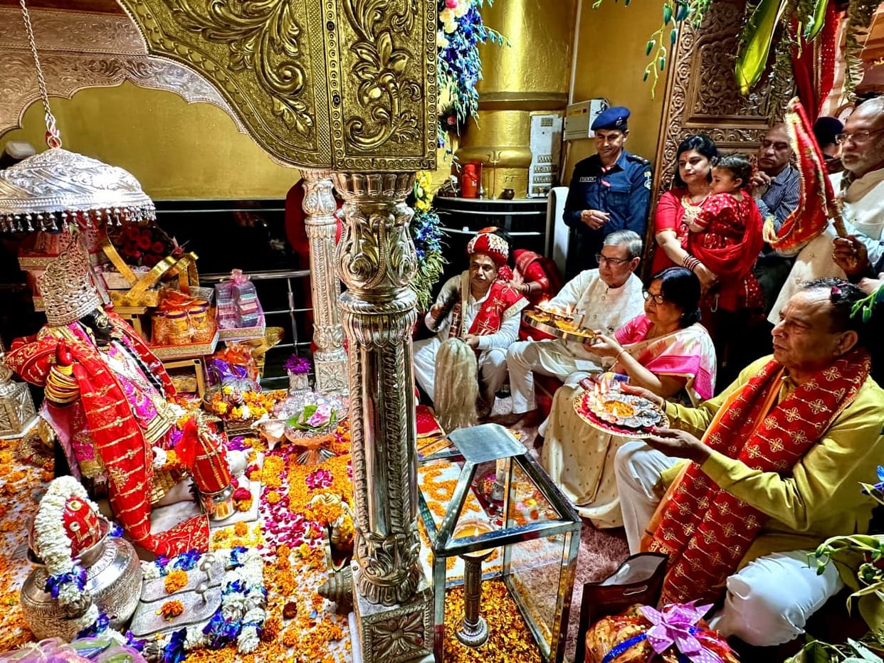 Navratri festival: Devotion to the Mother Goddess overflowed in the holy city, a grand procession was taken out, cheers echoed.