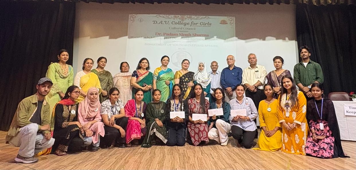Shreya of MLN College won the poetry recitation competition.
