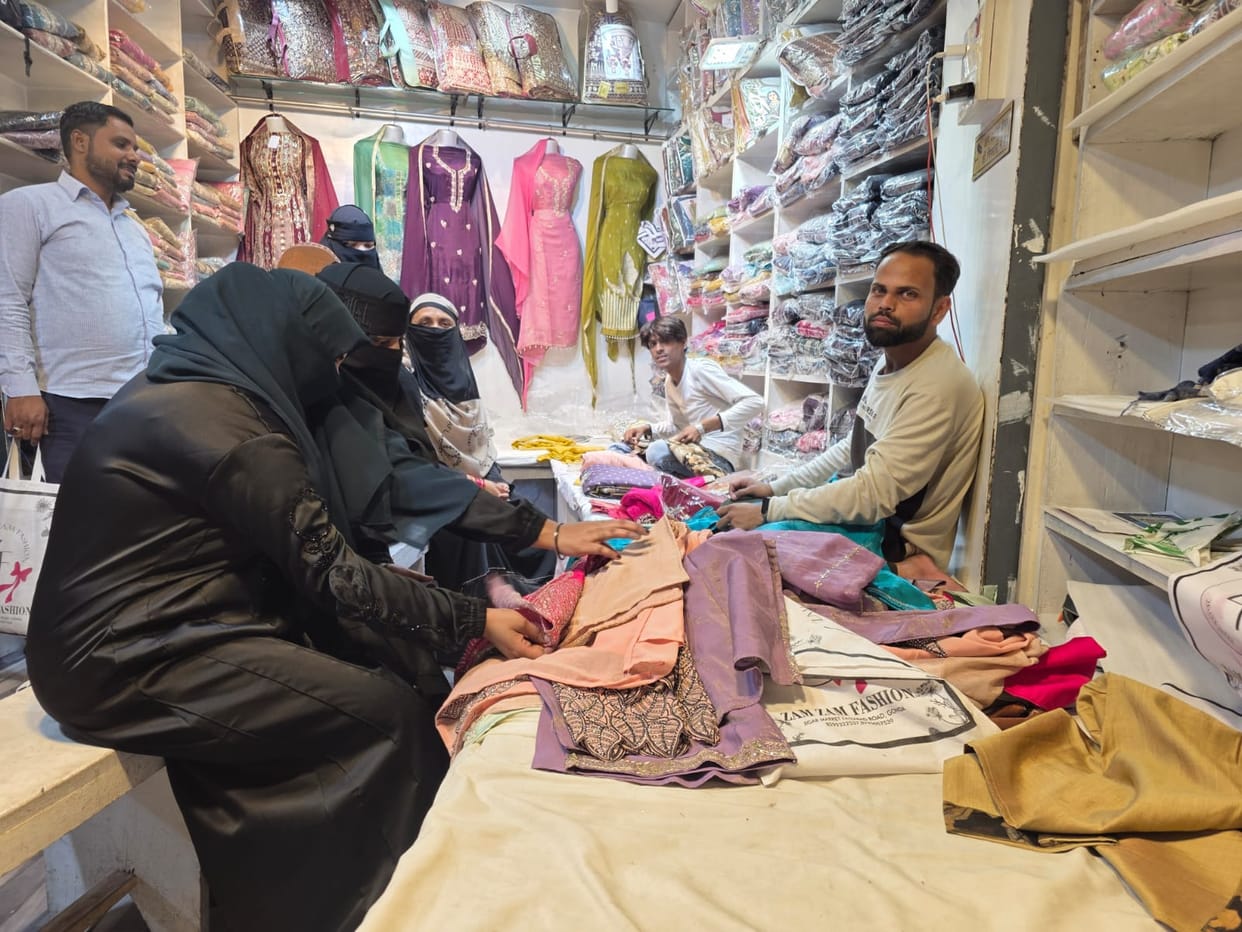 Eid festival arrives, markets buzz with shoppers