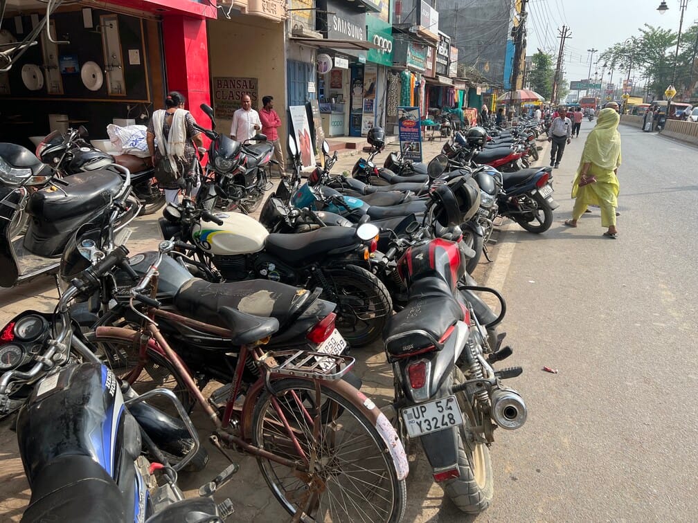 Forgot to prepare DPR after marking the place for multi-level parking, challan of 27 thousand rupees for no parking in 14 months