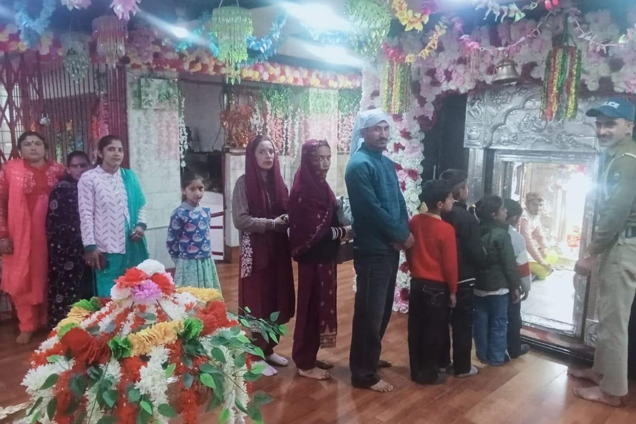 2000 devotees bowed their heads on the first Navratri at Bhalei Mata Temple
