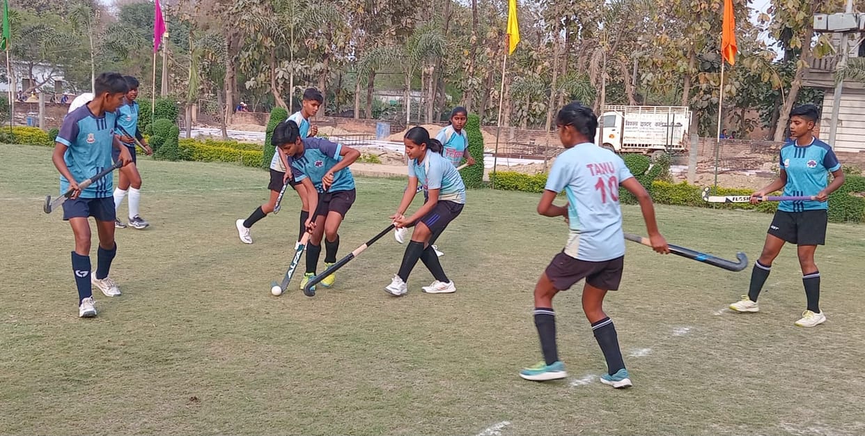 Hockey: Two national players scored three of the four goals, as Star Club emerged victorious 3-1.