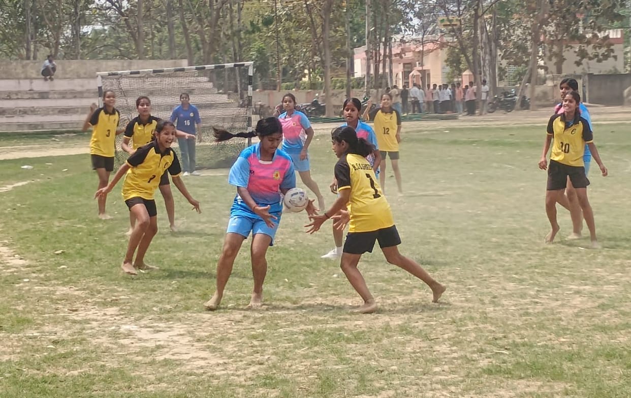 In the Junior Boys' category, Ghazipur tops in Hockey, while Budhanpur takes the lead in Handball