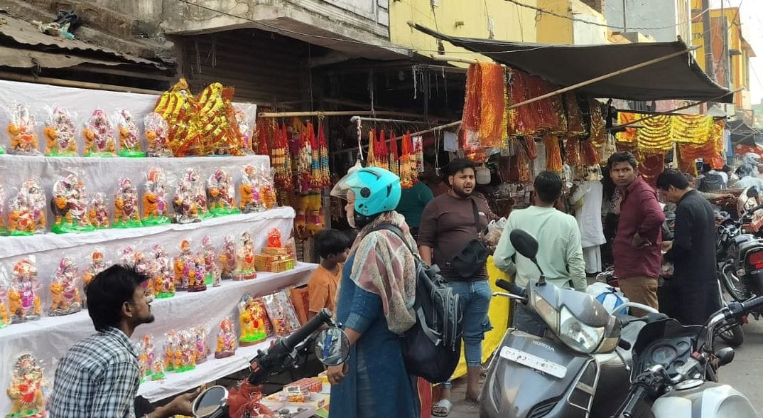 Navratri Begins Today; Crowds Flock to Markets to Shop for Puja Supplies