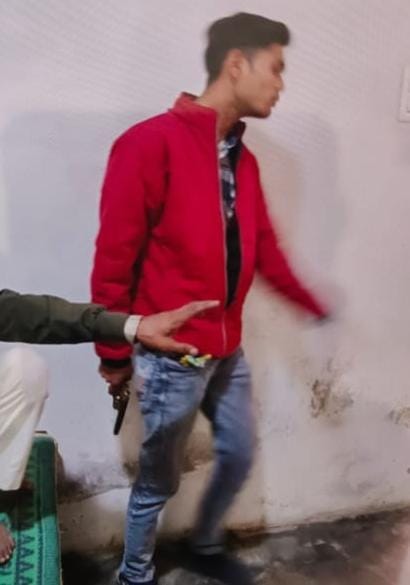Photo with pistol goes viral, accused arrested