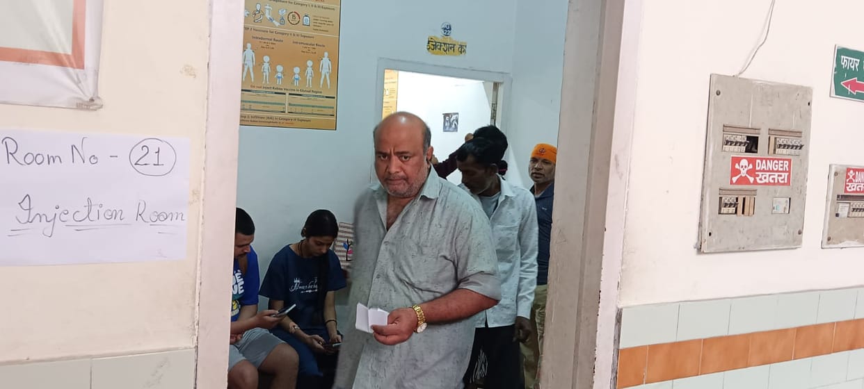 Patients are getting injections by donating money