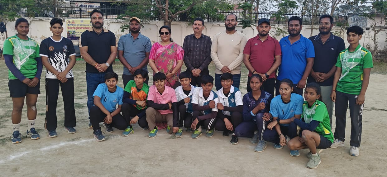 Varanasi reached the semi-finals after defeating Lucknow 16-14 and Sonbhadra 18-9.
