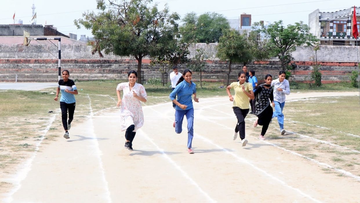 Priyanka and Sachin Named Best Players in Sports Competition