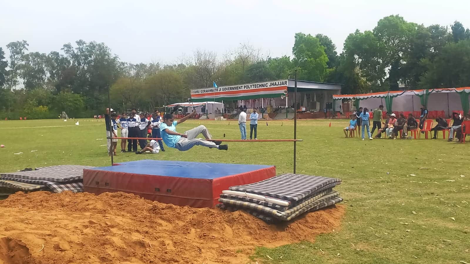 किशोरों के पढ़ने, खेलने, स्वास्थ्य व कौशल विकास की भी होगी व्यवस्था। (सांकेतिक तस्वीर)