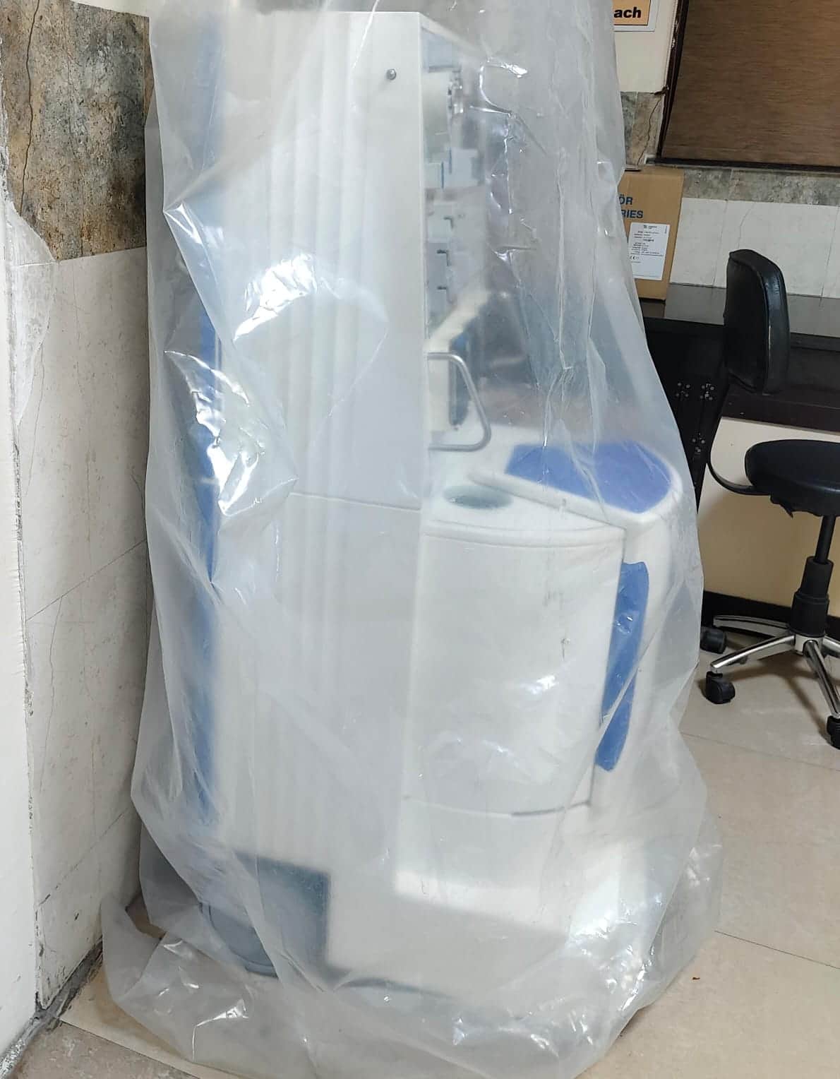 अंबाला कैंट के नागरिक अस्पताल के ब्लड बैंक में पड़ी एफरेसिस मशीन: संवाद