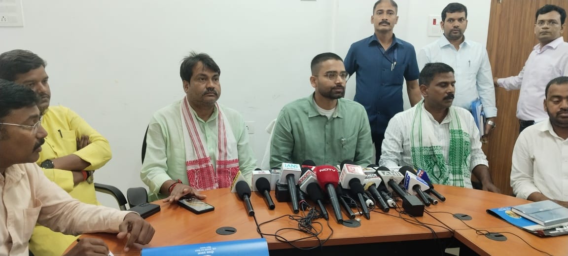 Voting will be done through EVMs in Bihar Panchayat Chunav face recognition will curb fake voting