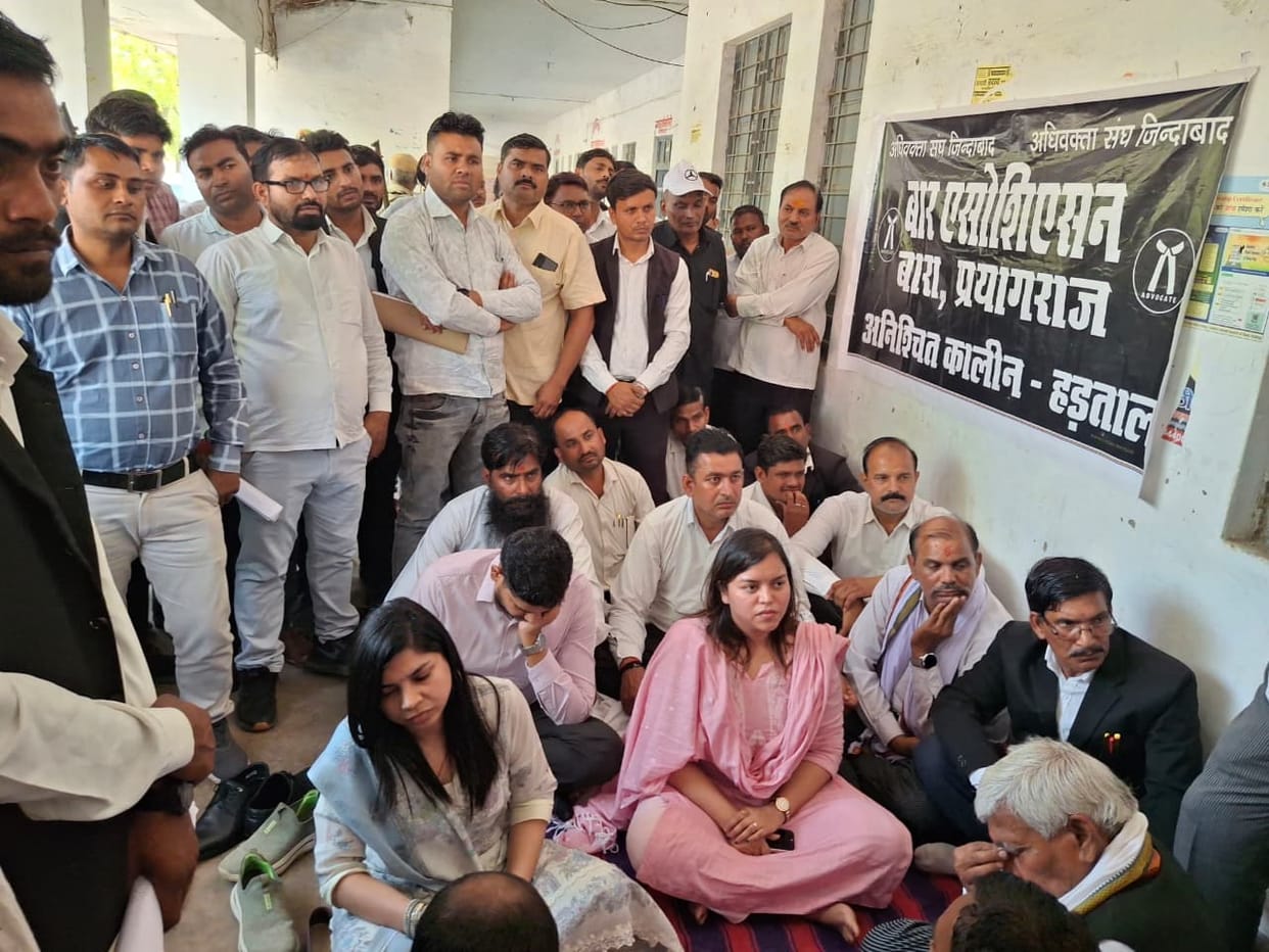 Talks between advocates and officials in Bara