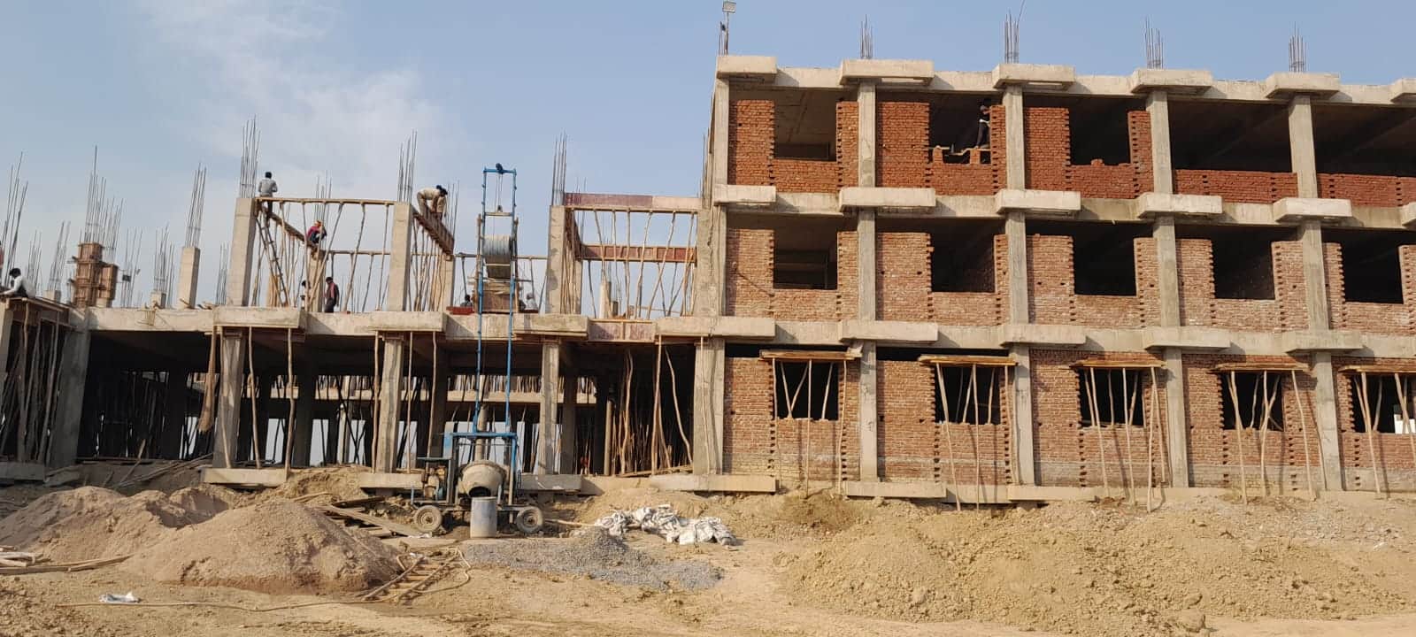 चायल विधानसभा क्षेत्र के बसुहार गांव में निर्माणाधीन मुख्यमंत्री माॅडल कंपोजित विद्यालय। संवाद