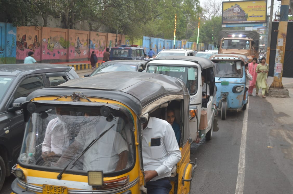Road Closed Traffic Jam Ensues President's Convoy Passes