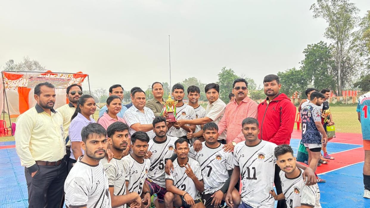 Gautam Buddh Nagar became the winner and Mau became the runner-up in the Kabaddi competition