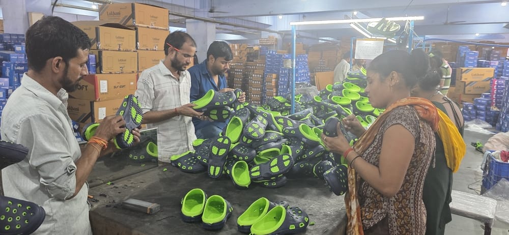 Entrepreneurs have raised the prices of footwear products by 6 to 15 percent.