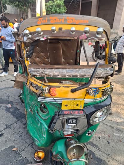 Five Injured in Auto-Loader Collision