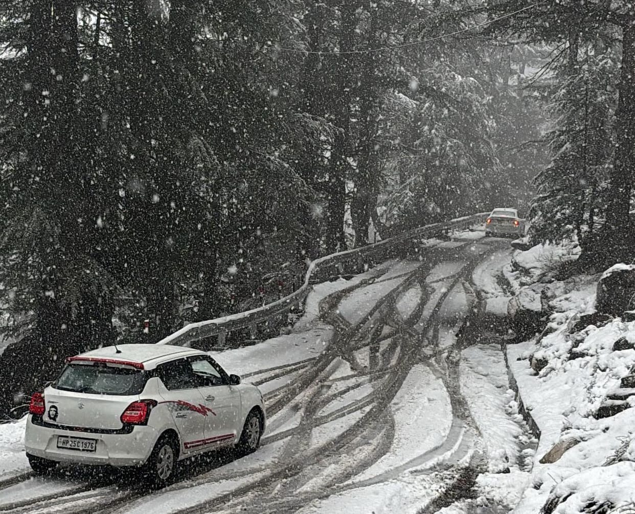 Two NHs were closed in Nathpa and Jalori Jot