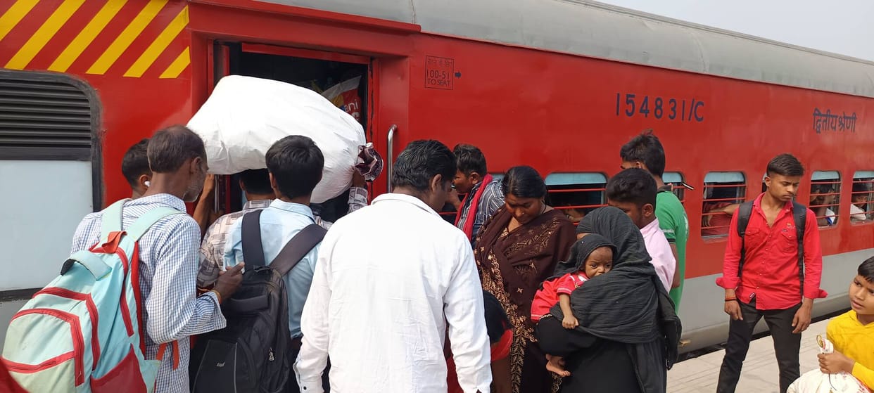 After Holi, crowds now throng trains for Eid.