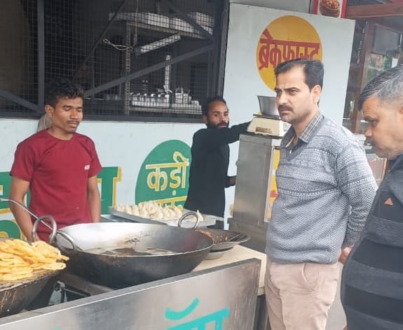 30 hotels and eateries were raided and four domestic gas cylinders were seized.