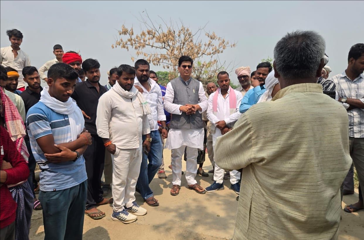 Villagers protest for the construction of three roads