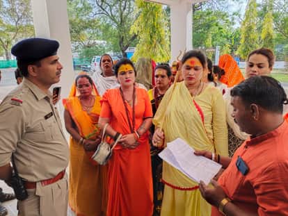 Allegations of 'Kinnar Jihad' heated up the atmosphere, Jagatguru Kajal Maa complained to the SP.