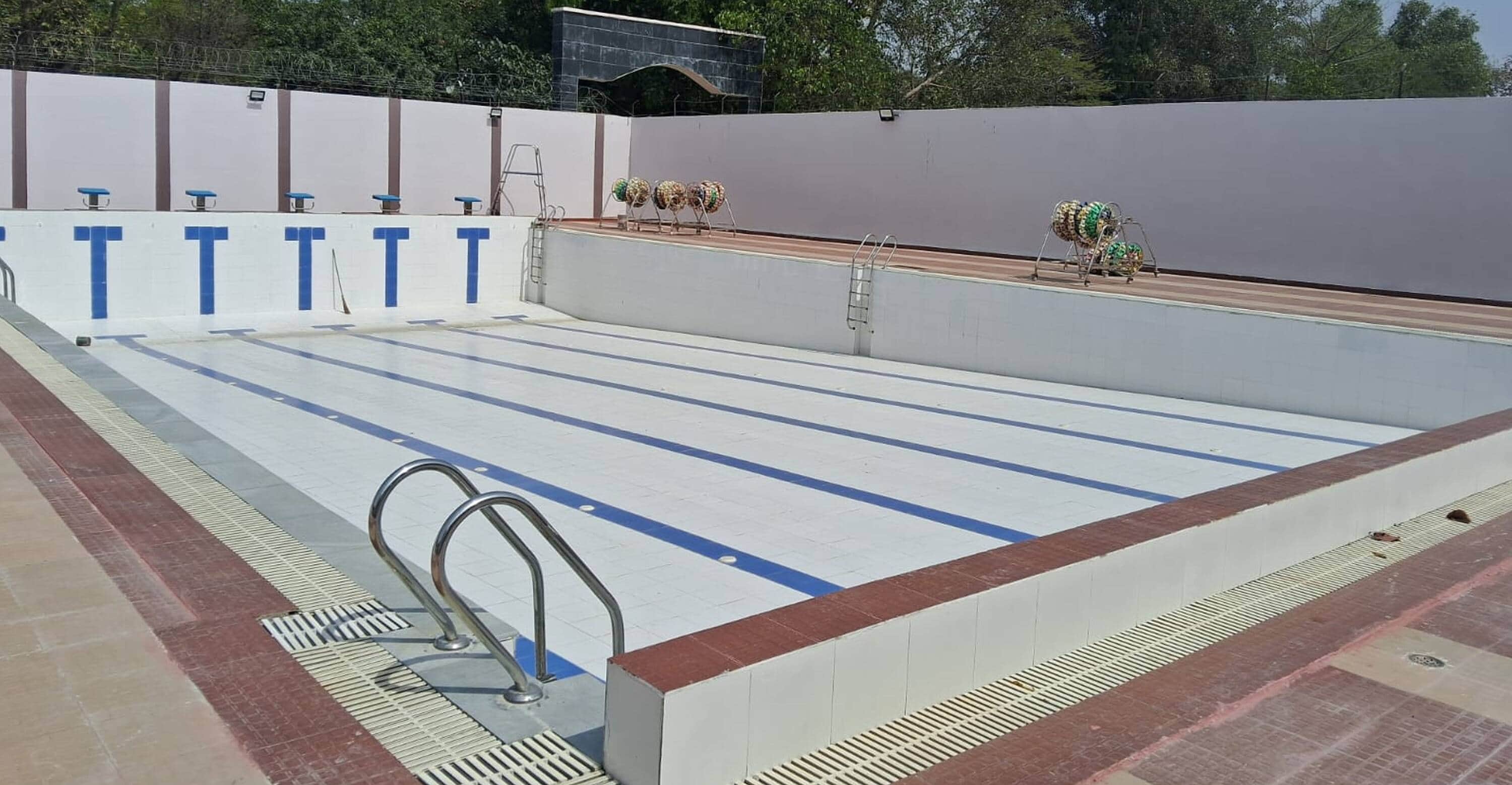  पंत स्टेडियम का तरणताल। संवाद