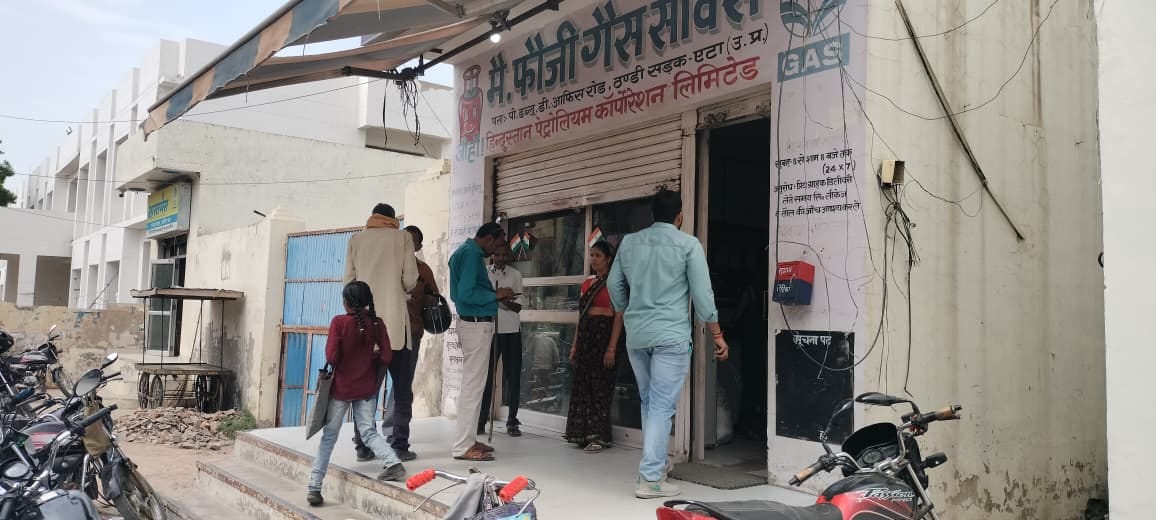 Shortage of domestic gas cylinders has stopped, while commercial ones remain.