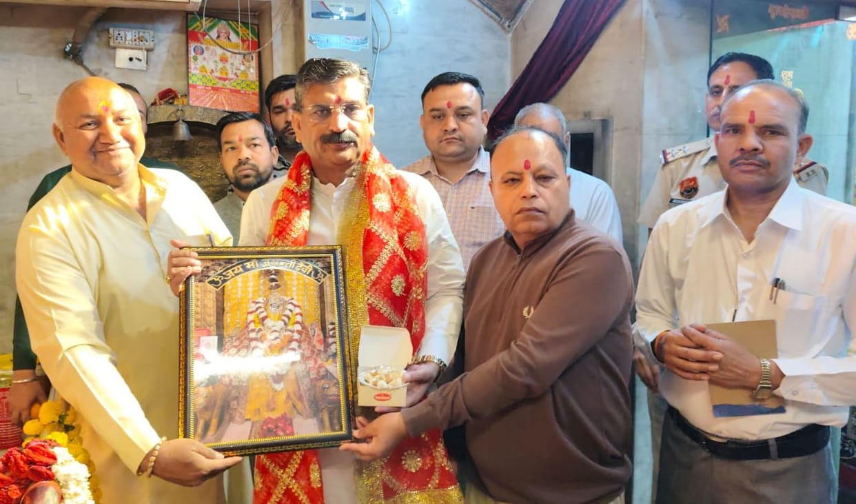 Minister Krishna Kumar Bedi offered prayers at Mata Jayanti Devi Temple