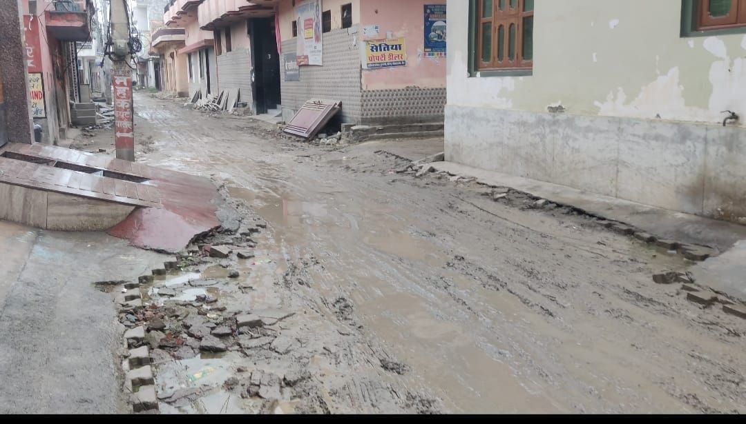 Construction of Savitri Nagar's Main Street in Limbo; Causing Hardship