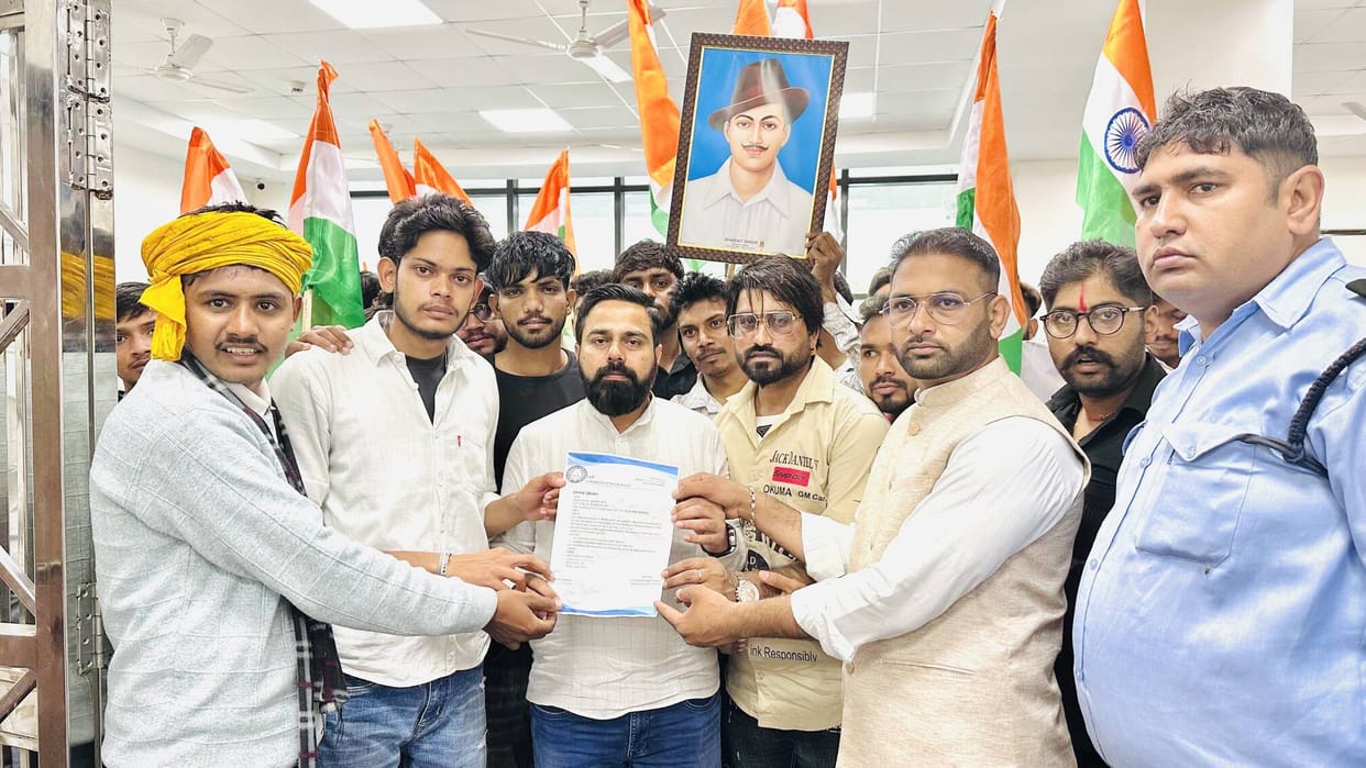 Independent Youth Front Demands Installation of Shaheed Bhagat Singh's Statue on CRSU Campus