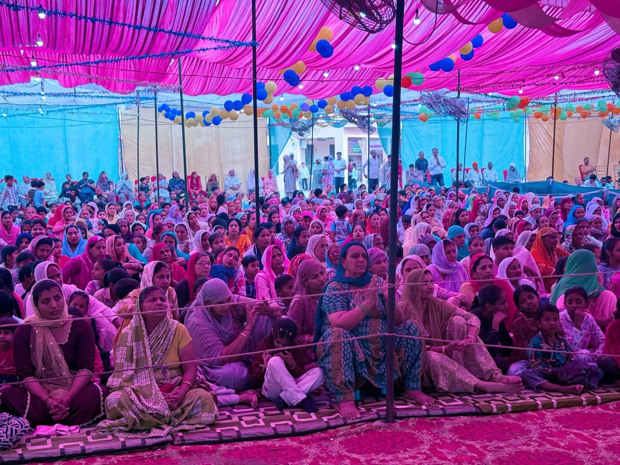 The devotees were moved to tears after listening to the emotional description of Ram's birth and childhood pranks