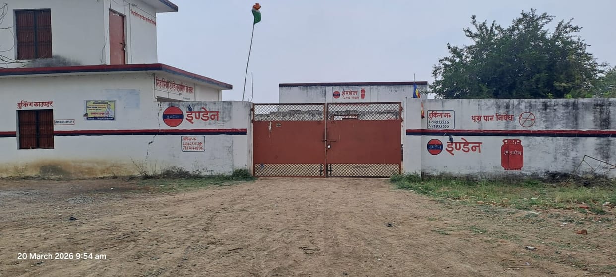 Gas agency has run out of commercial cylinders for a week, causing problems for consumers