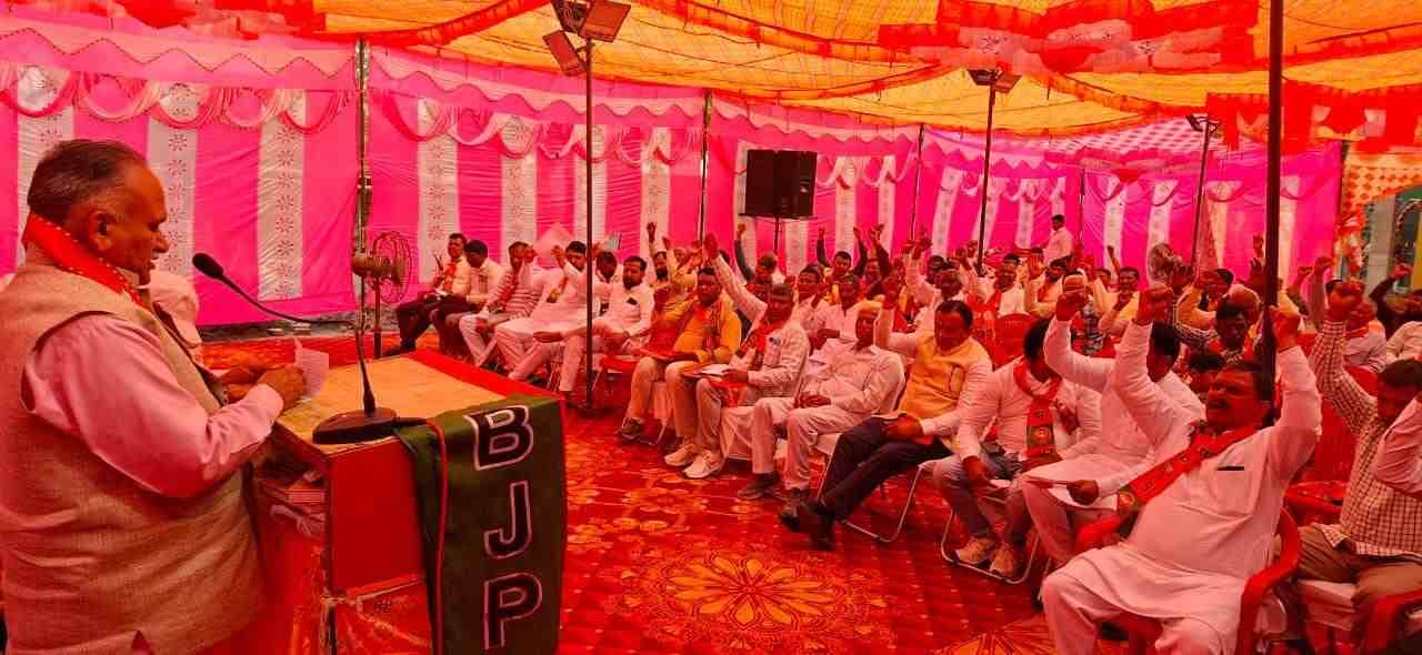 फोटो : सोनीपत के गांव जैनपुर में आयोजित मुरथल मंडल के प्रशिक्षण शिविर को संबोधित करते निवर्त