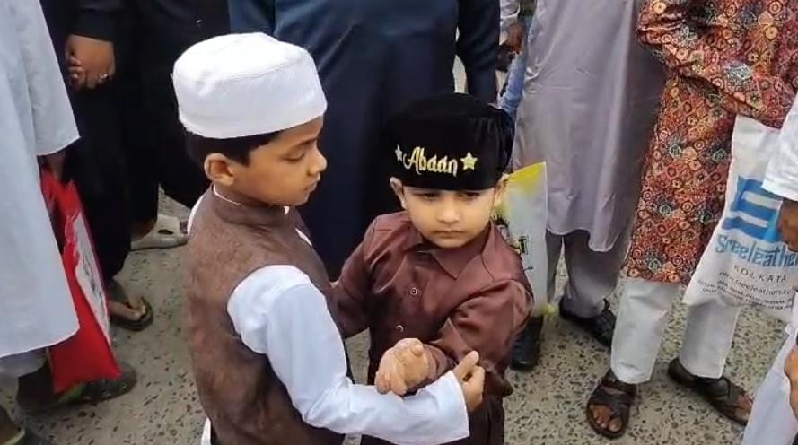 eid ul fitra celeberate today people come mosque and idgah for namaj in Muzaffarpur Bihar