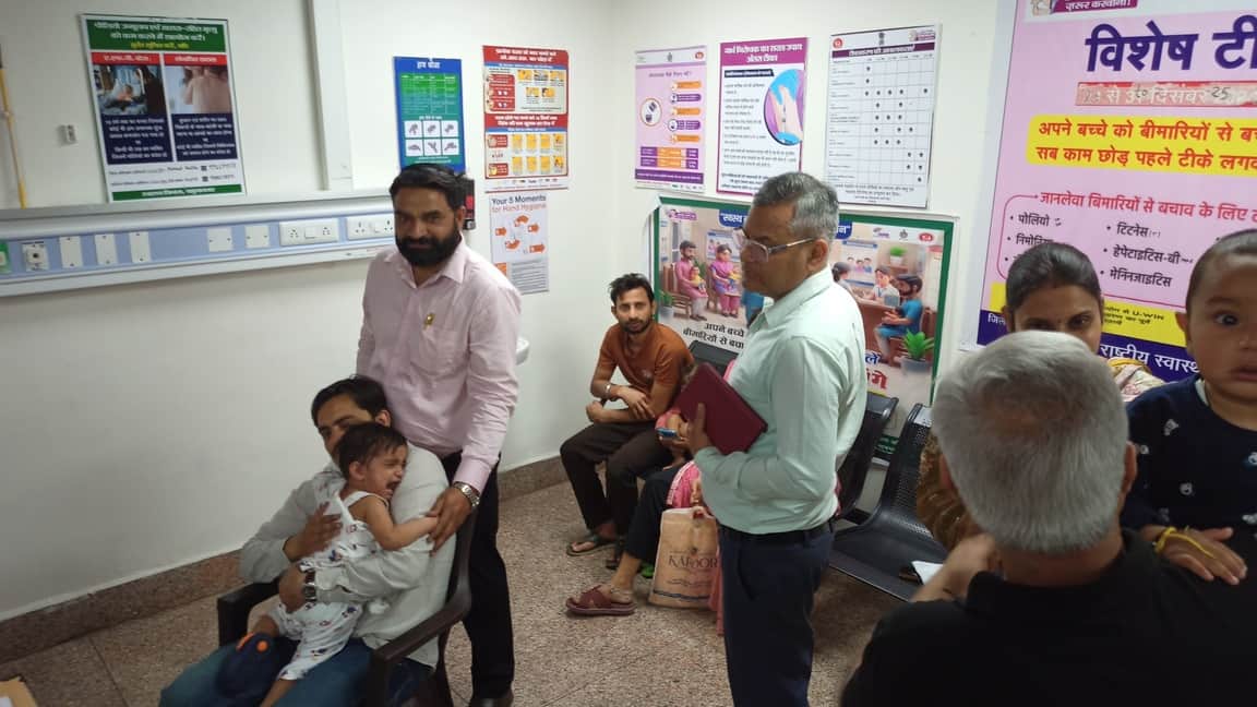 जिला नागरिक अस्पताल में निरीक्षण करती सार्थक टीम। आर्काइव