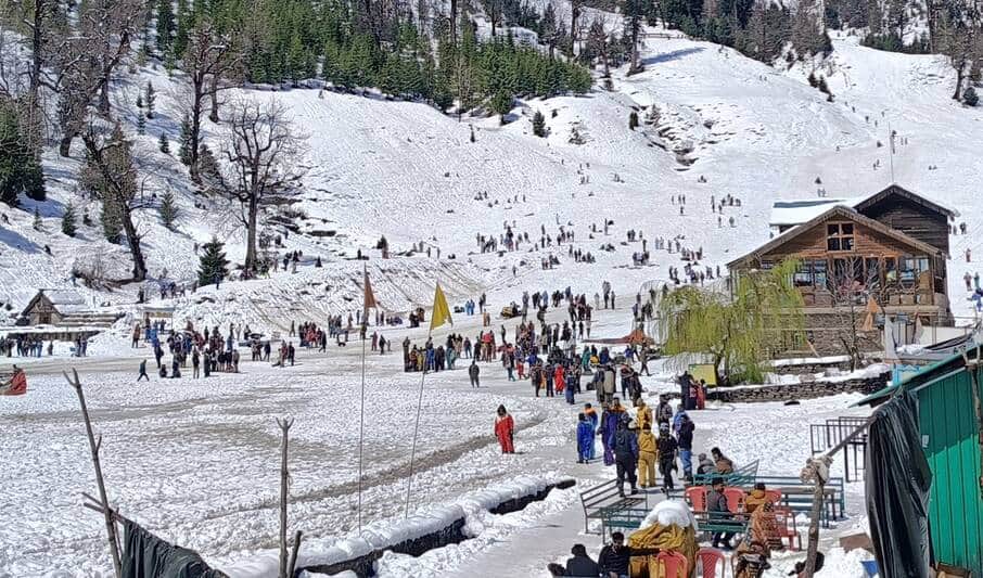 places to visit under 5000 rupees in india with friends or family