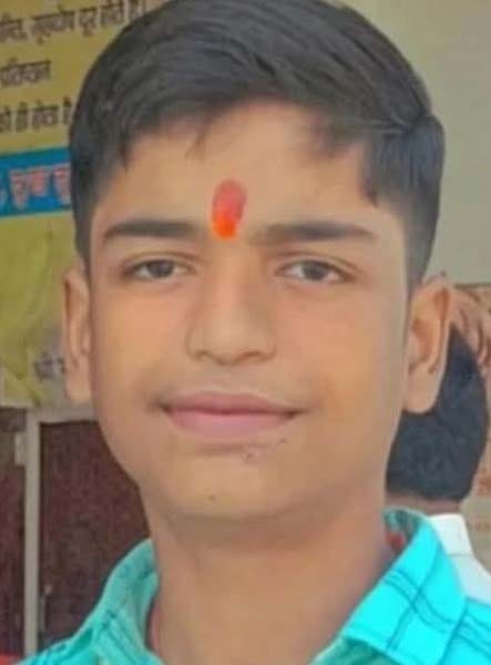 Elderly Man and Teenager Injured in Road Accident Die During Treatment