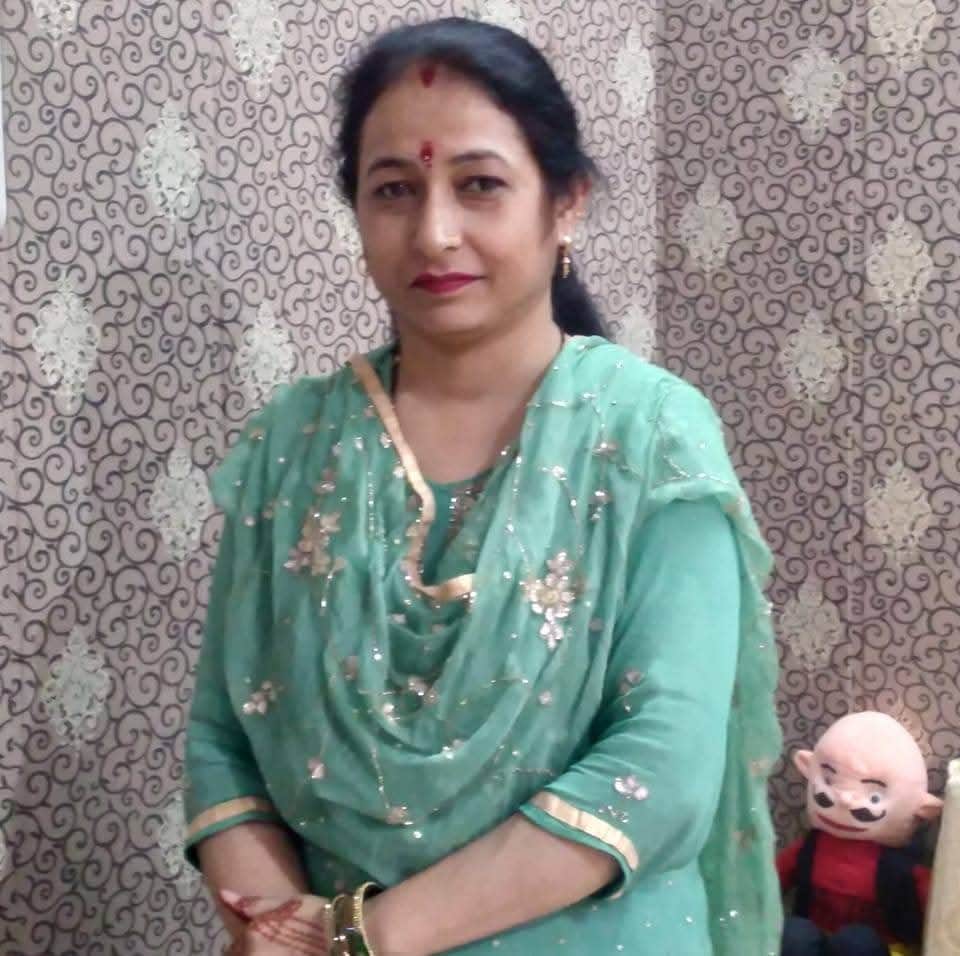 मीना शर्मा, आशा कार्यकर्ता।