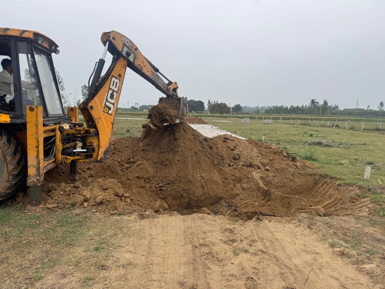 Roads of illegal colony developed in 2.1 acres demolished