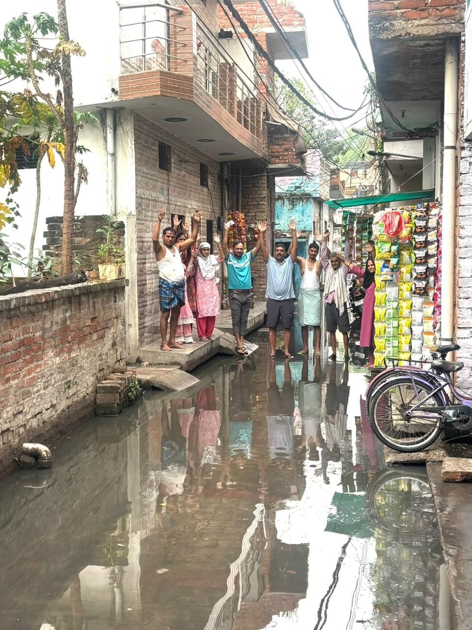 Councilor protested by standing in water in Kesarikheda