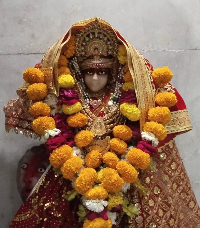 This unique temple is located in Sirohi where 22-kilometer-long cave connected Abu Road to Mount Abu