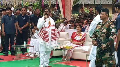 Celebration of nature festival Sarhul, CM Hemant Soren and several public representatives performed puja