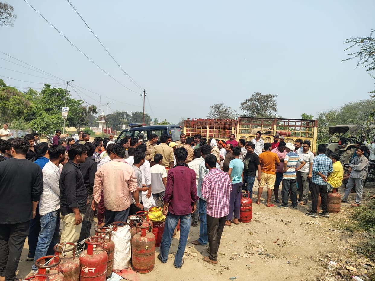 Gas Connections Deactivated Due to Lack of e-KYC; Booking Ban Aggravates Difficulties