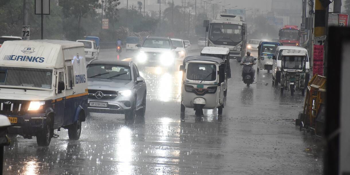Western Disturbances Becoming ActiveFresh Spell of Rain Set to Begin in UP Mercury Fluctuations to Continue