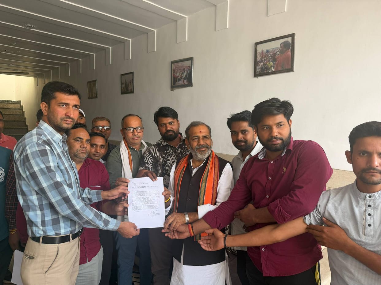 Demand for stoppage of Delhi-Haridwar Express at Sakauti Tanda station intensifies