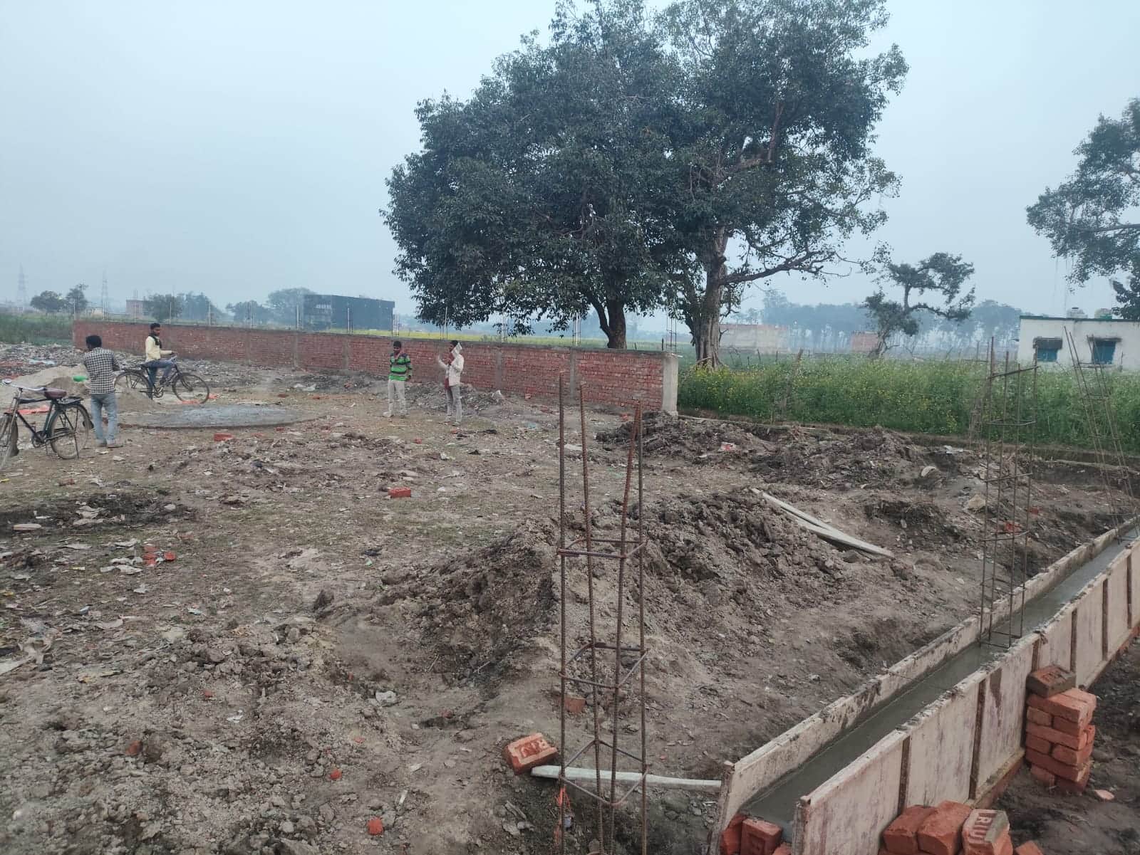 धौरहरा कस्बे में निर्माणाधीन पार्क-संवाद